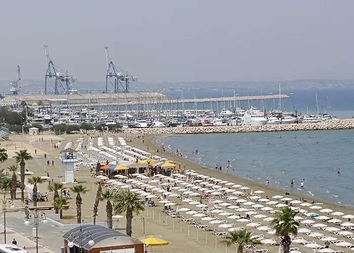 Zodiac Ларнака